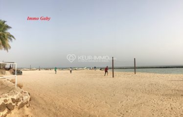 Charmant appartement de 173m² situé en plein centre de Saly, les Pieds dans l’eau. Proche de tous commerces !