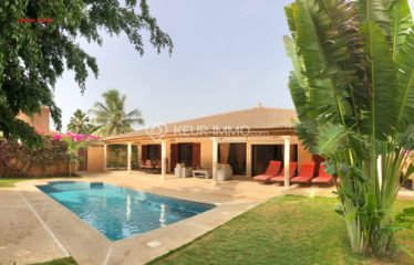 Résidence du Golf, villa de standing proche de la plage et des commerces.