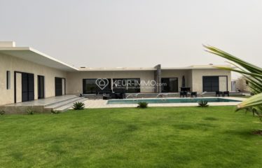 NDIOROKH : Belle villa neuve à vendre sur grand terrain