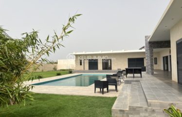 NDIOROKH : Belle villa neuve à vendre sur grand terrain