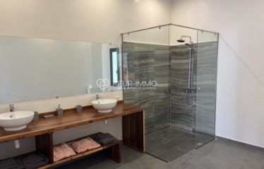 NDIOROKH : Belle villa neuve à vendre sur grand terrain