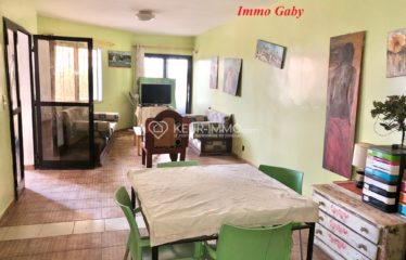 Villa à vendre constituée de 2 appartements, à Saly Niakh-Nikhal.