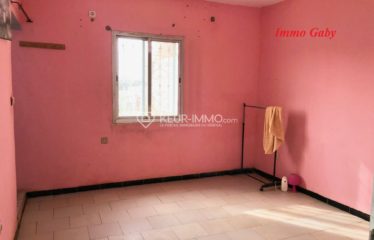 Villa à vendre constituée de 2 appartements, à Saly Niakh-Nikhal.