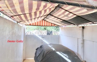 Villa à vendre constituée de 2 appartements, à Saly Niakh-Nikhal.