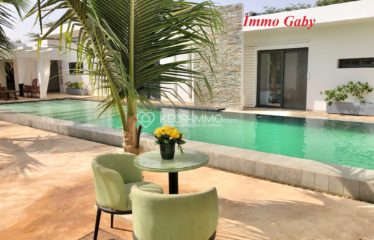 NGUERINE : Villa neuve d’Architecte située dans un Domaine, quartier calme et sécurisé.