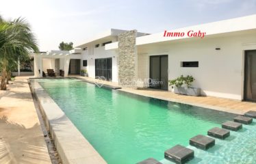 NGUERINE : Villa neuve d’Architecte située dans un Domaine, quartier calme et sécurisé.