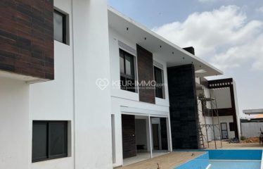 NGAPAROU : DEUX VILLAS HAUTE STANDING A VENDRE