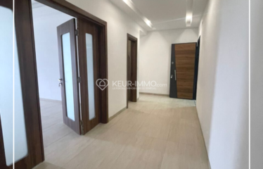 DAKAR OUAKAM : Appartement duplex à louer