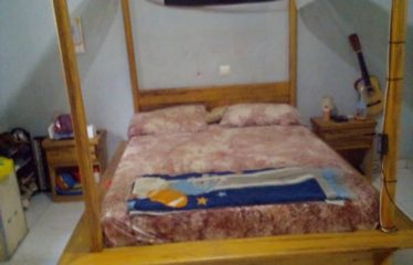 WARANG : Villa à vendre 3 chambres + 4 éléments locatifs proche mer