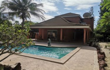 WARANG : Villa à vendre au charme exotique de 3 chambres