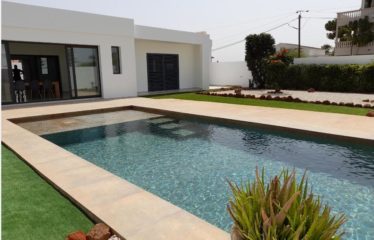 SALY : Villa contemporaine 3 chambres avec piscine proche plages et commerces à vendre