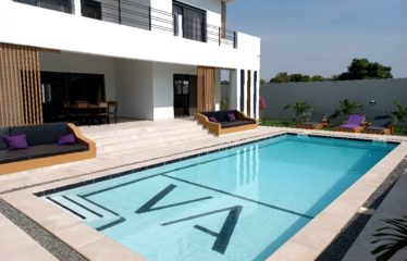 NGAPAROU : Villa contemporaine à vendre (2021)