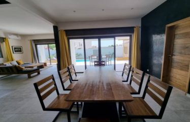 NGAPAROU : Villa contemporaine à vendre (2021)