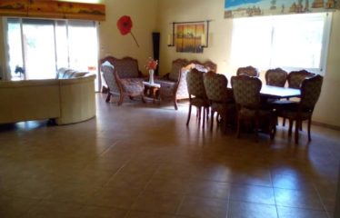 WARANG : Villa à vendre au charme exotique de 3 chambres