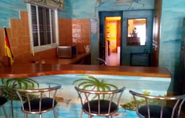 WARANG : Villa à vendre au charme exotique de 3 chambres