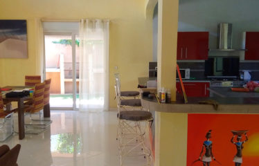 NGAPAROU : Villa à vendre en résidence