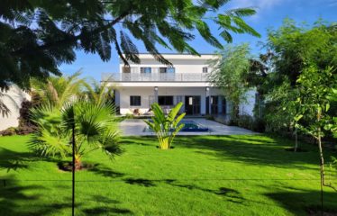 NGAPAROU : Belle villa contemporaine à vendre de 3 chambres