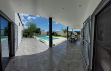 NGAPAROU : Belle villa contemporaine à vendre de 3 chambres