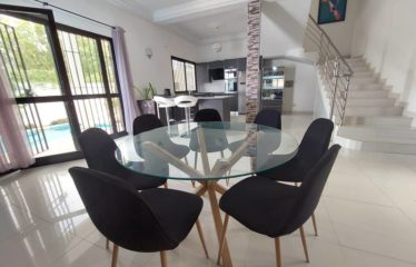 NGAPAROU : villa meublée à louer 3 chambres piscine