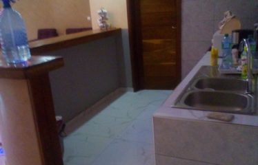 SALY KEUR YOUNGAR : Charmante villa plain-pied récente 3 chambres avec pisicine