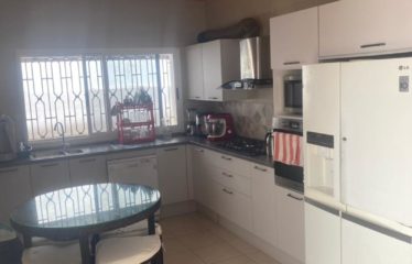 DAKAR MERMOZ : Villa à louer en face de la plage