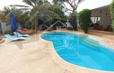 NGAPAROU : Jolie villa à vendre à 300 mètres de la mer