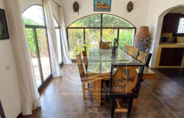 MBOUR : Villa à vendre en 1ere ligne mer