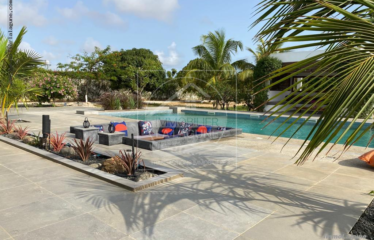 NGUERIGNE : Villa à vendre avec bungalows indépendants