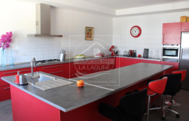 NGUERIGNE : Villa à vendre avec bungalows indépendants