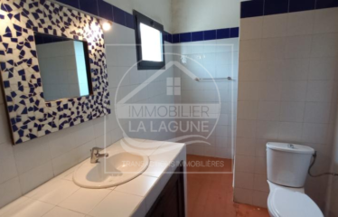 MBOUR : Villa à vendre en 1ere ligne mer