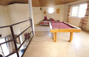 NGAPAROU : Jolie villa à vendre à 300 mètres de la mer