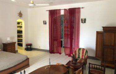 SALY : Demeure originale à vendre de 3 chambres