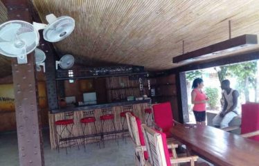 NDANGANE : Petit Hôtel à vendre