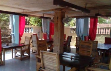 NDANGANE : Petit Hôtel à vendre