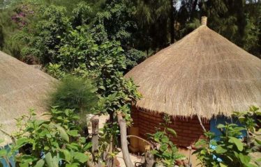 NDANGANE : Petit Hôtel à vendre