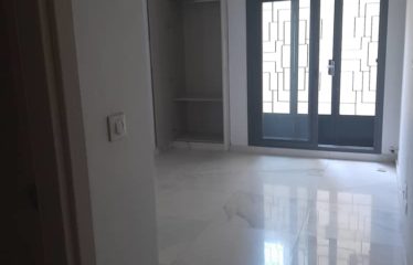 DAKAR POINT E : Immeuble R+5 de standing à vendre