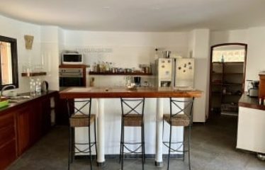 NGUERIGNE : Jolie villa à vendre avec piscine