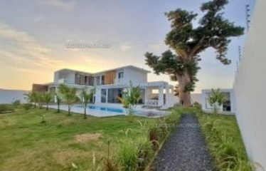 NGUERIGNE : Villa récente à vendre contemporaine