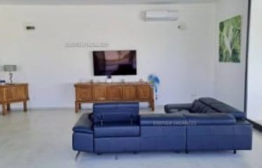 NGUERIGNE : Villa récente à vendre contemporaine