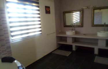 NGUERIGNE : Villa 4 chambres à vendre dont un bungalow