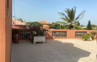 WARANG : Hôtel Restaurant à vendre idéalement situé en pleine exploitation