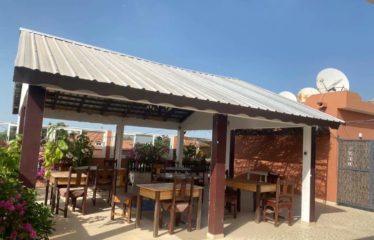 WARANG : Hôtel Restaurant à vendre idéalement situé en pleine exploitation