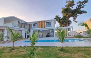 NGAPAROU : villa moderne à vendre 4 chambres