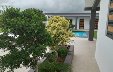 NGUERINE : Villa contemporaine à vendre 3 chambres et sa dépendance