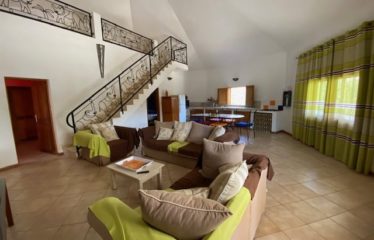 SOMONE : Propriété à vendre de 2 villas piscine et verger