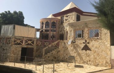 SALY : Belle villa à vendre 3 chambres bord de lagune