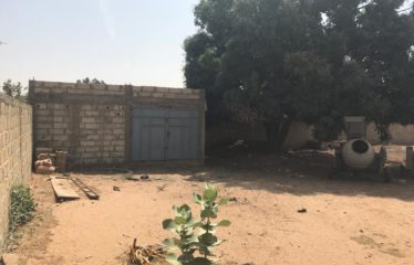 NGUERIGNE : Terrain de 1200m2 clôturé à vendre