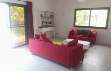 NIANING : Villa R+1 Pieds dans l’eau à vendre