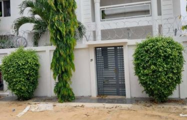 DAKAR CITE KEUR GORGUI : Villa à vendre en R+2