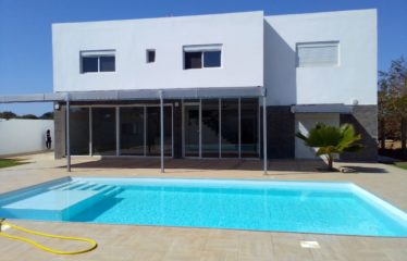 NGAPAROU : Villa contemporaine neuve 285 m2 à vendre